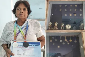 संभल : तैराकी में परचम लहरा रहीं 72 वर्षीय चंदा देवी, अब तक 100 से अधिक मेडल जीते 